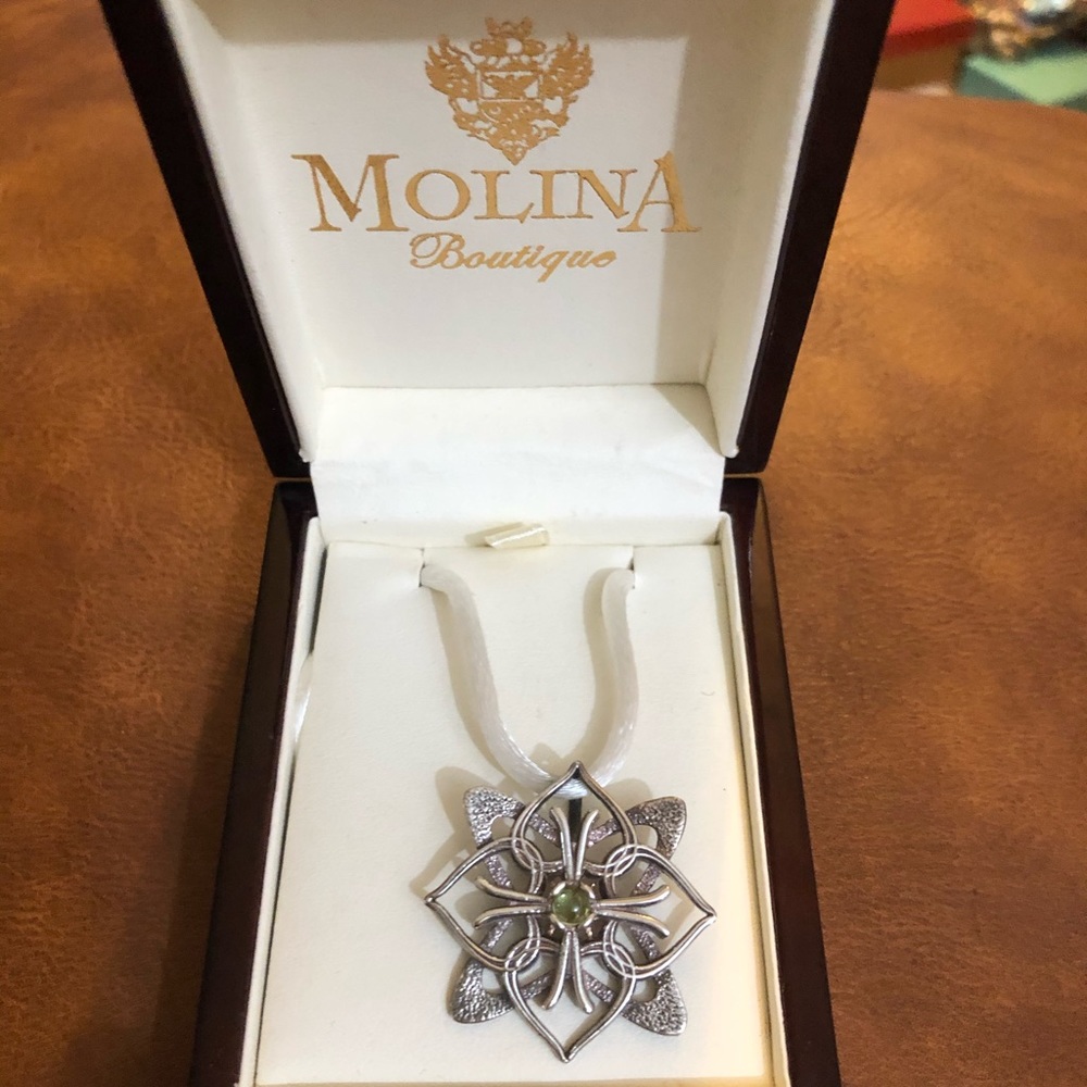 Molina sterling pendant in original box